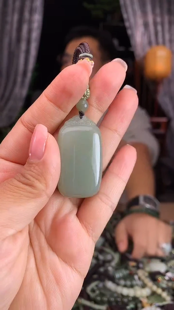 未镶嵌和田玉挂件1