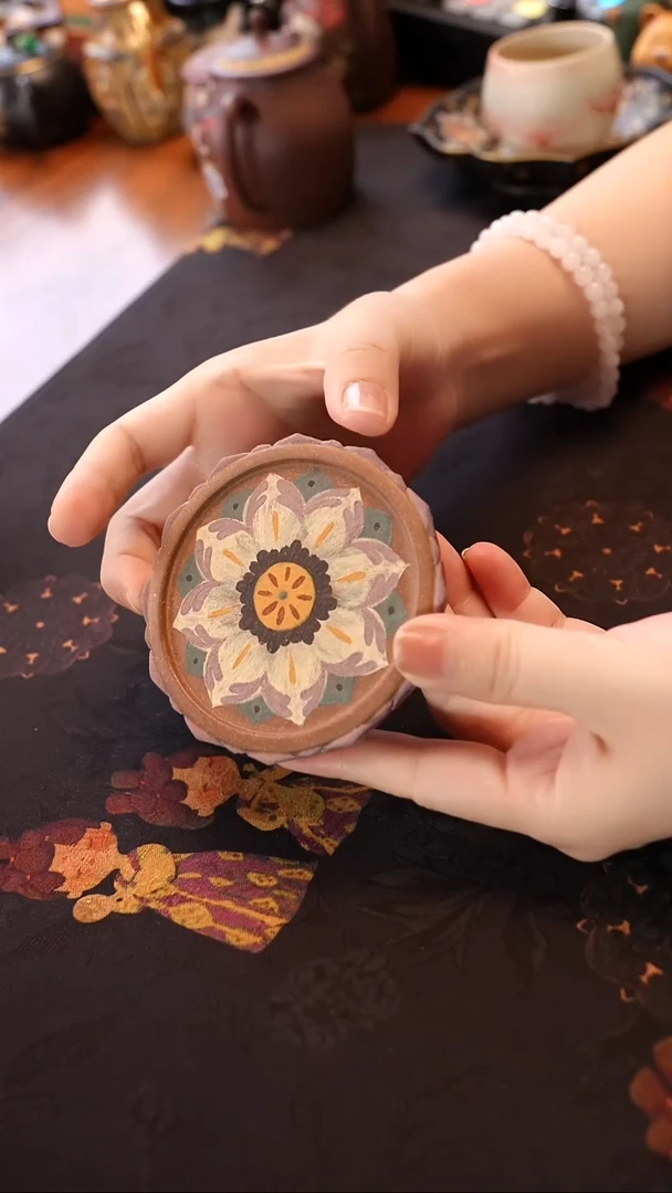 茶壶紫砂段泥莲花纹杯垫