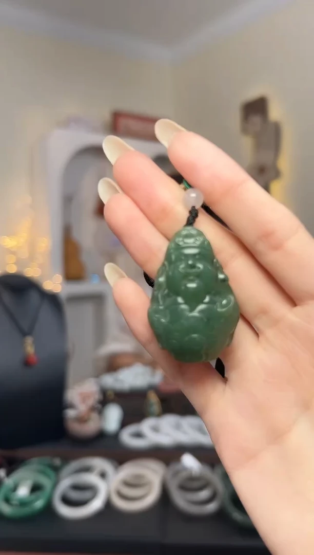 和田玉未镶嵌颈饰财爷爷 02