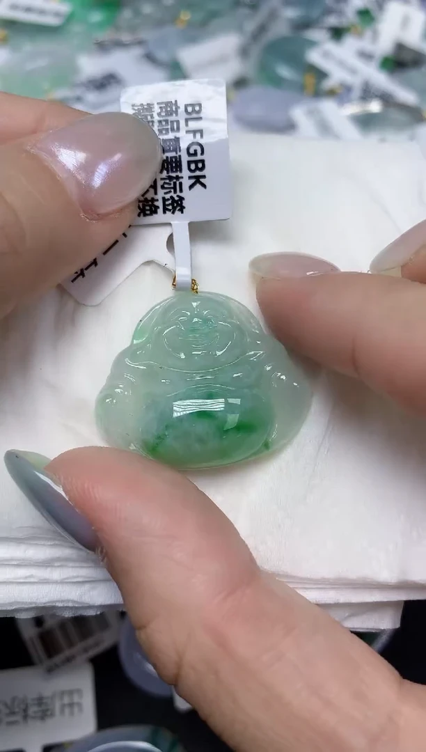 翡翠18K金镶嵌颈饰天然缅甸翡翠A货