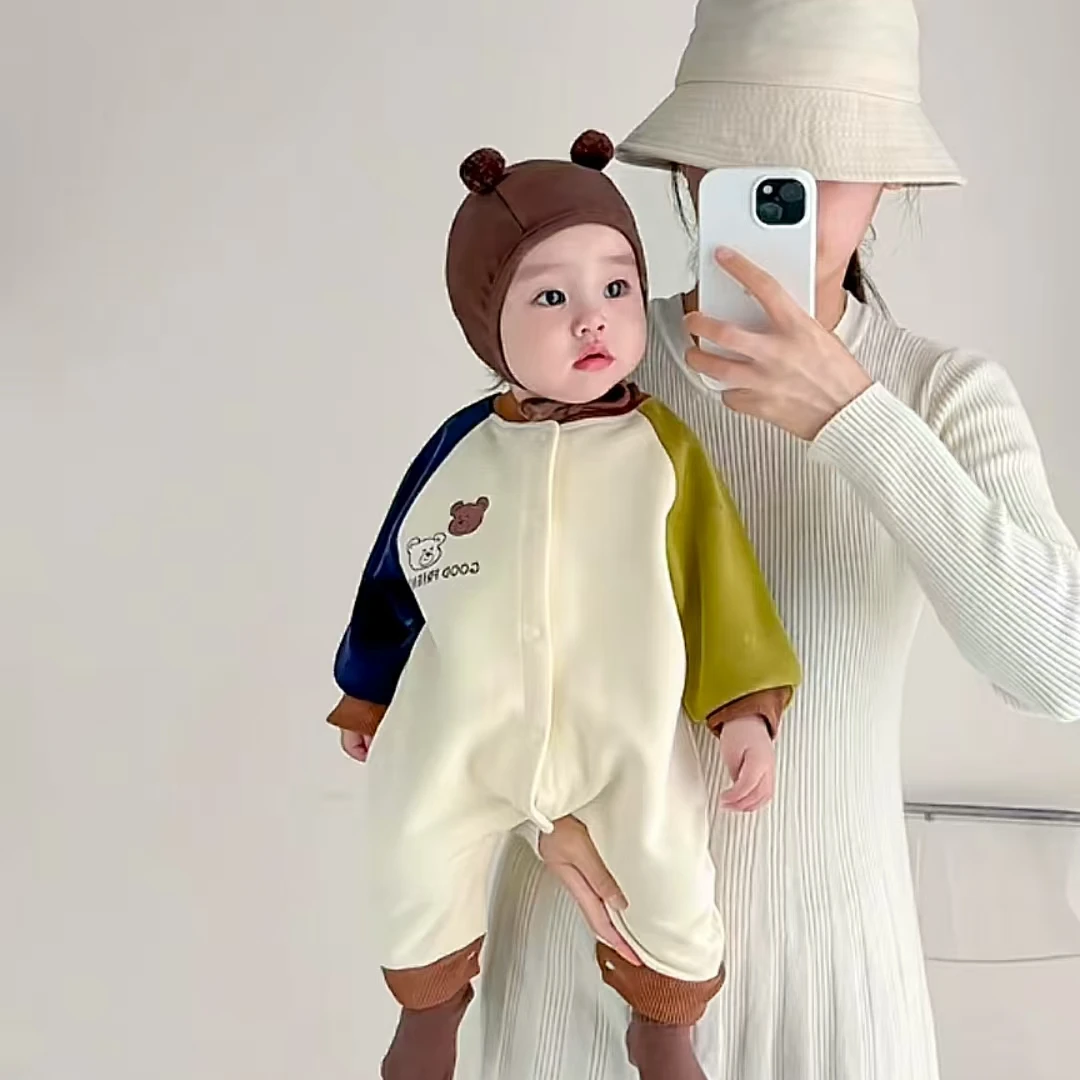 春秋季新款熊宝彩语联盟哈衣双层拼色插肩运动风婴儿幼儿连体哈服