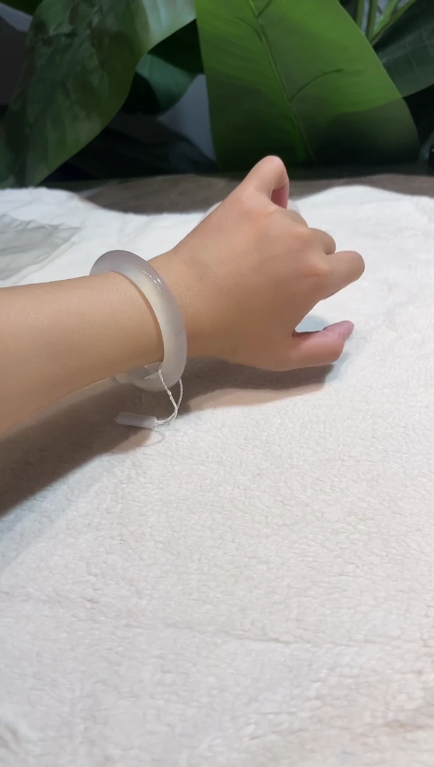 手镯玛瑙/玉髓未镶嵌56.3鉴赏期48小时