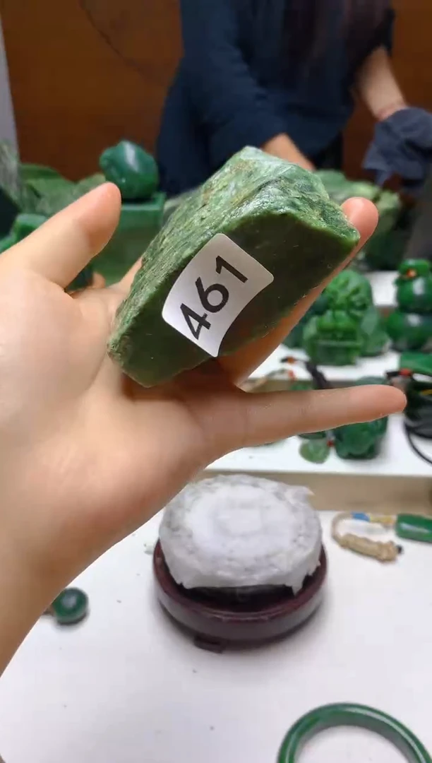 未镶嵌和田玉（碧玉）珠宝半成品0