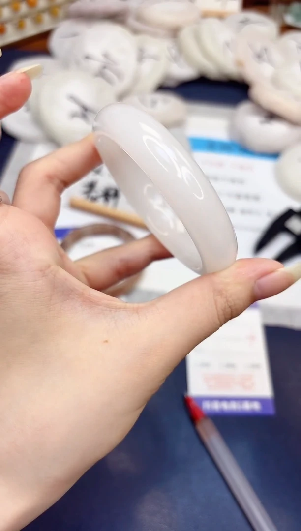 石英质玉手镯未镶嵌97-天山翠-圈口56