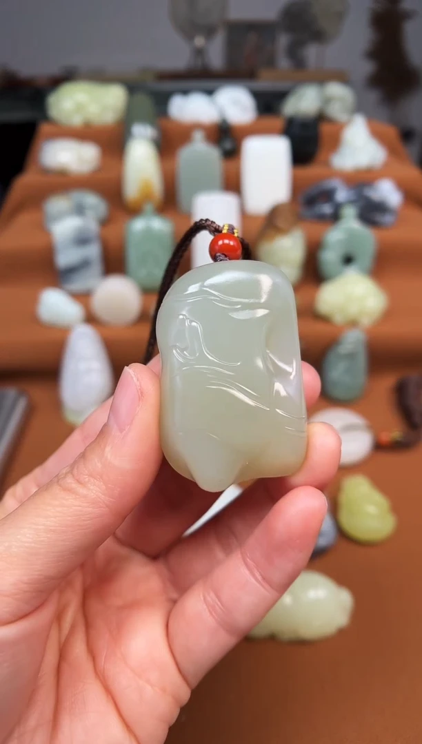 颈饰未镶嵌和田玉悟道