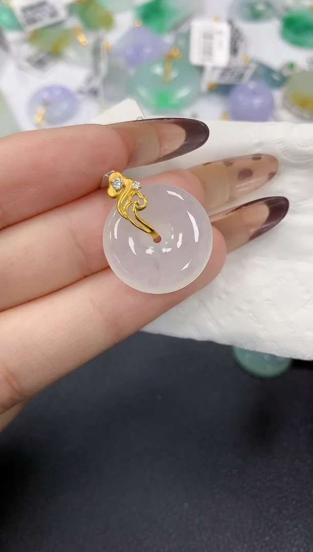 颈饰18K金镶嵌翡翠a货假一赔三支持复检百元上9元证书费自理