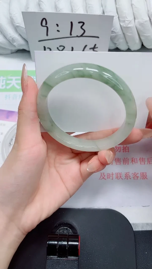 石英质玉手镯未镶嵌17-62.8