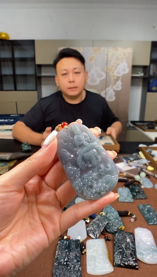 颈饰未镶嵌翡翠多样性发其一