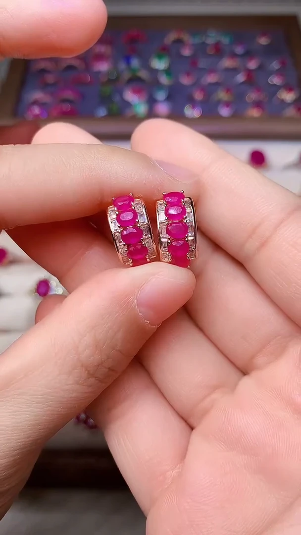 【闪购商品】红宝石耳饰银S925镶嵌000