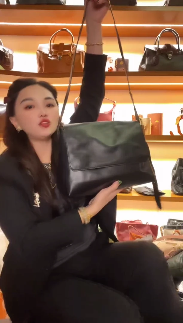水牛皮（革）  高端订制时尚百搭女士手提斜跨包