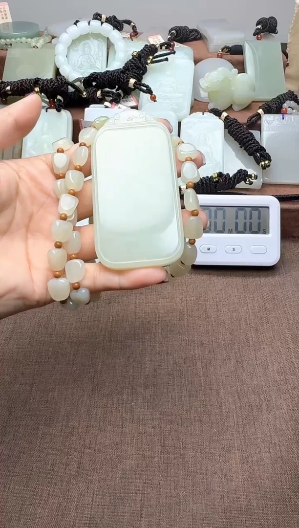 颈饰未镶嵌和田玉小****）小福符