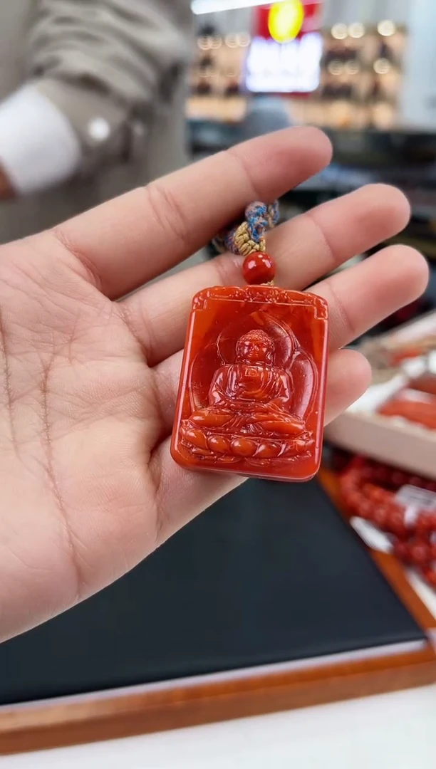 【闪购商品】南红玛瑙吊坠未镶嵌一个/条