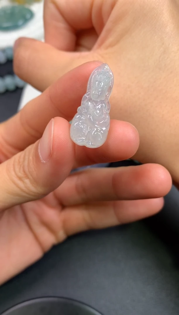 颈饰未镶嵌翡翠无鉴赏期无证书（25*11*4.1）