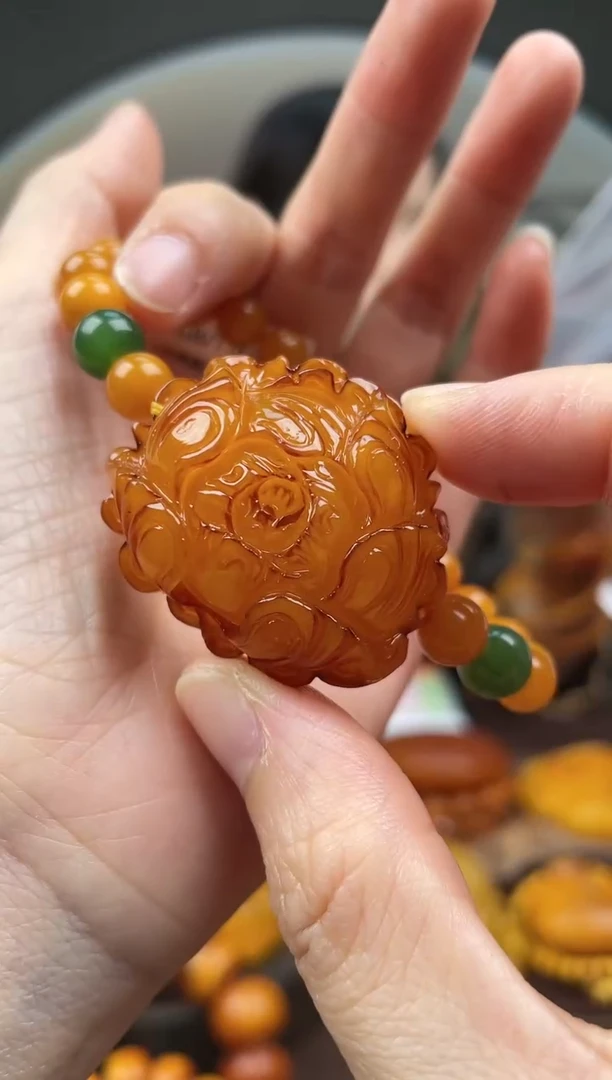 【闪购商品】琥珀裸石未镶嵌首饰 假1赔4 （多样性发货1件