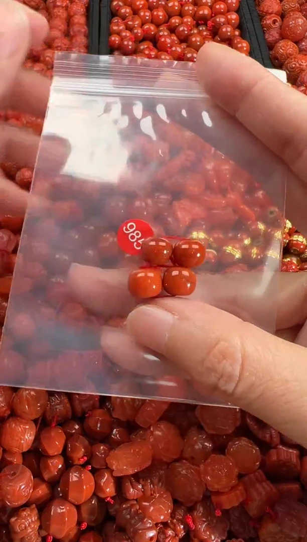 【闪购商品】南红玛瑙颈饰未镶嵌1