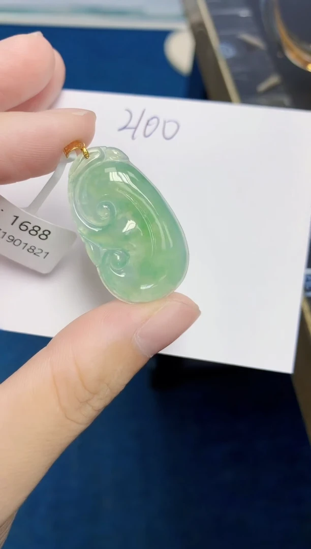 翡翠18K金镶嵌颈饰天然缅甸翡翠A货