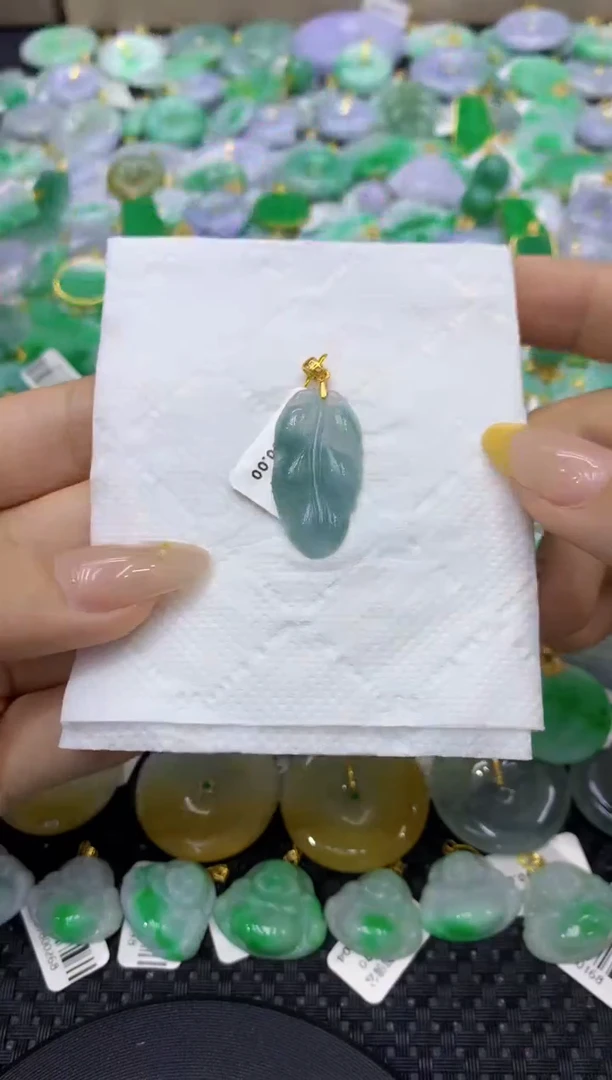 颈饰未镶嵌翡翠天然缅甸翡翠A货