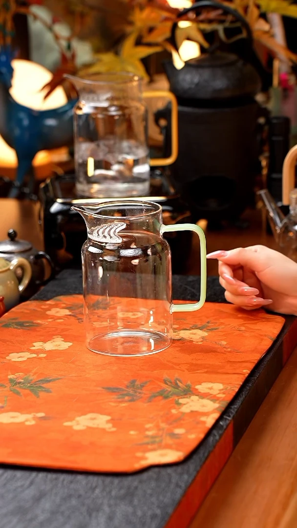 王*子莺歌烧/四方银杏黑底