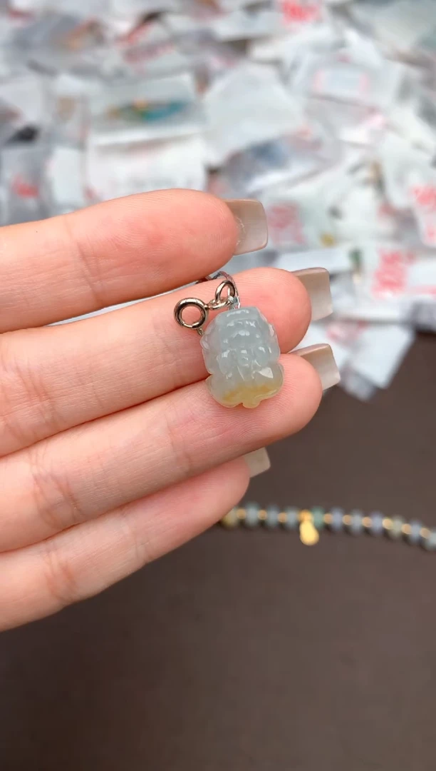 未镶嵌挂件翡翠一