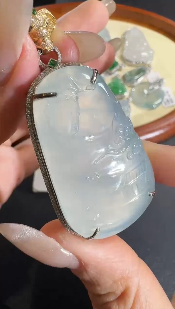 【闪购商品】翡翠吊坠(不含链)18K金镶嵌【源头工厂】钻石镶嵌
