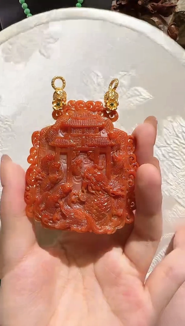 翡翠未镶嵌颈饰国风