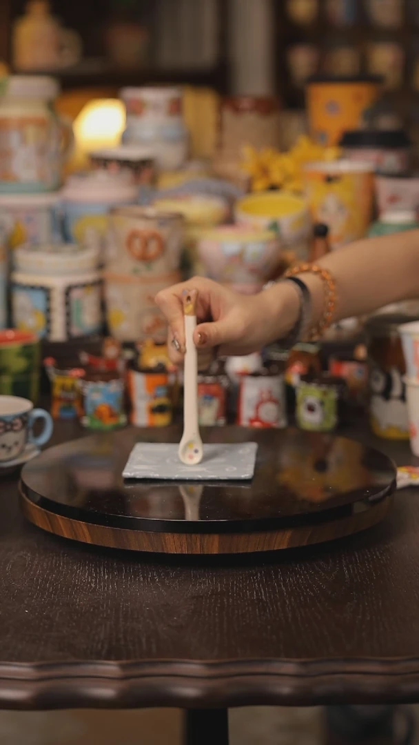 景德镇釉下彩绘设计师款式陶瓷