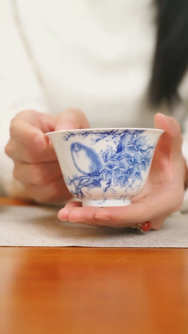 【闪购商品】景德镇正春堂青花小呆鸟青花小铃铛杯