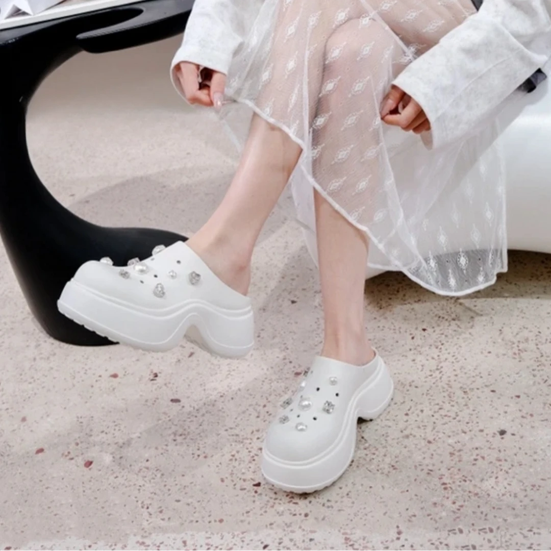 萝茜妮嫚春款网红包头水钻真皮松糕底百搭包头拖舒适透气厚底半拖