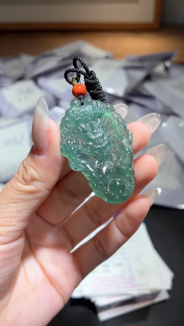 吊坠(不含链)未镶嵌翡翠龙牌