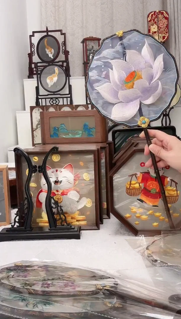 扇子苏绣作品手工团扇