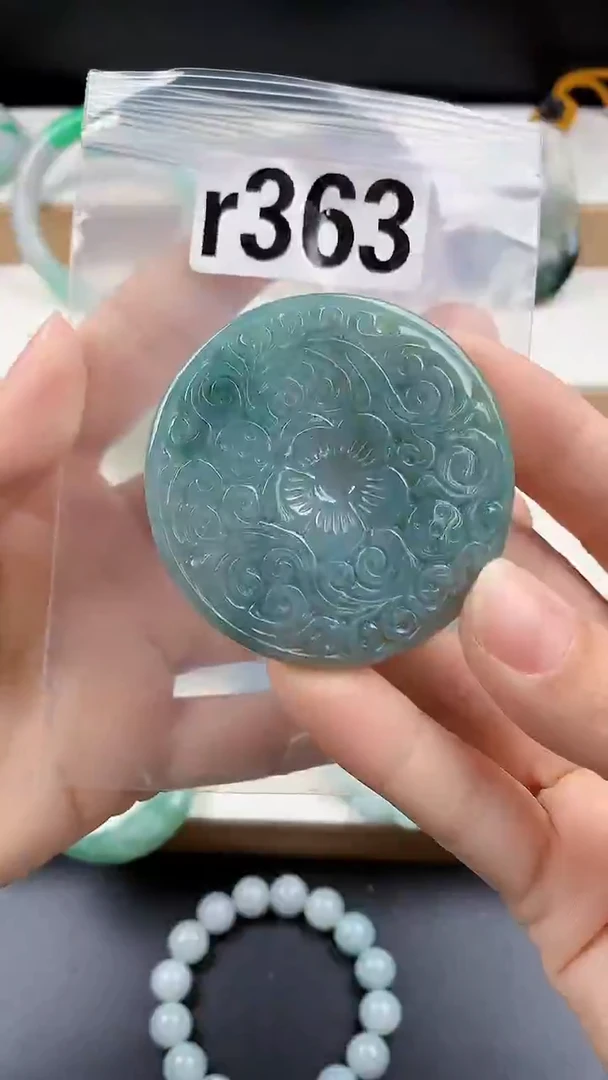 颈饰未镶嵌翡翠天然翡翠吊坠挂件