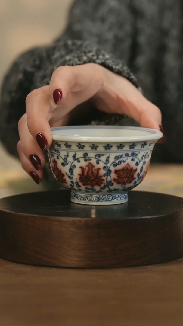 【闪购商品】景德镇柴窑青花釉里红缠枝莲压手杯