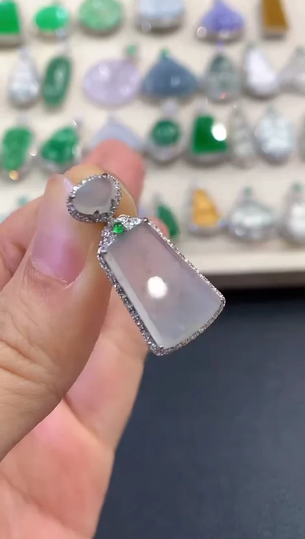 【闪购商品】翡翠吊坠(不含链)18K金镶嵌B36    