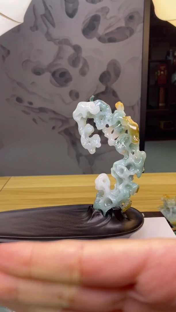 未镶嵌摆件翡翠你****？翡翠小摆件