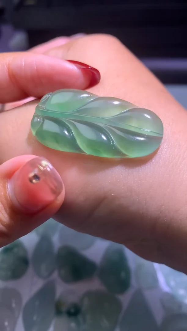 【闪购商品】定制翡翠未镶嵌毛货