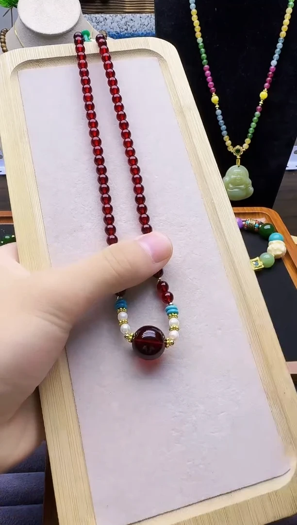 14K金镶嵌颈饰血珀X114