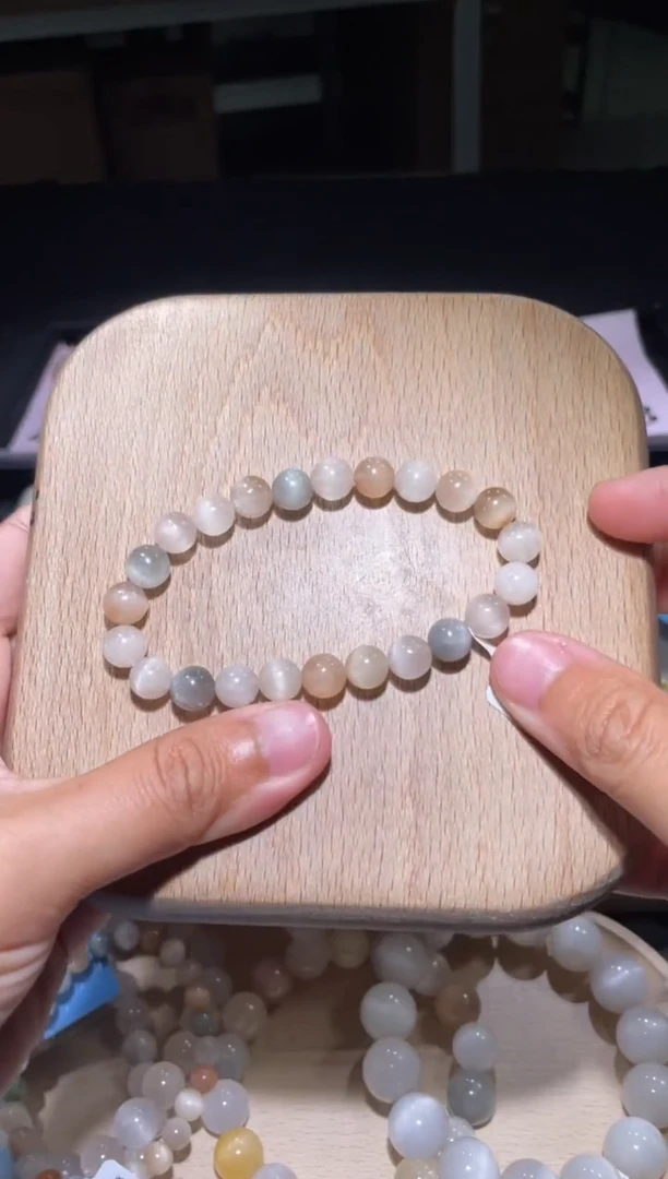 【闪购商品】水晶手链未镶嵌42号多样性发货一T 8+