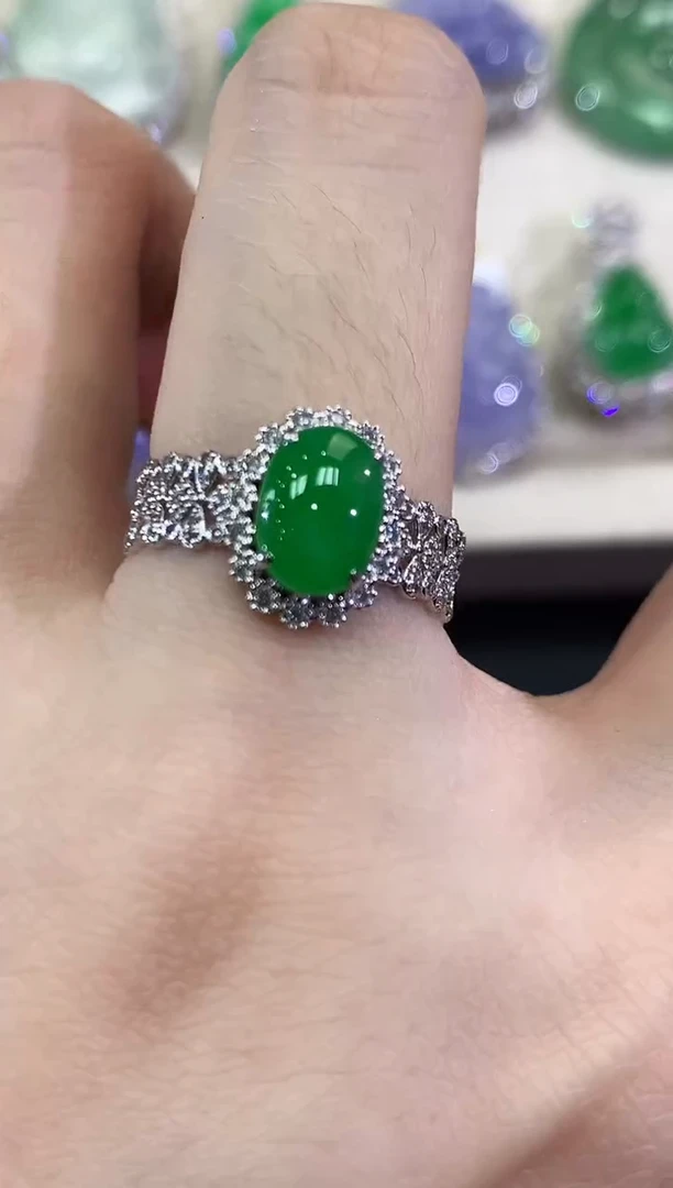 【闪购商品】翡翠戒指18K金镶嵌B77