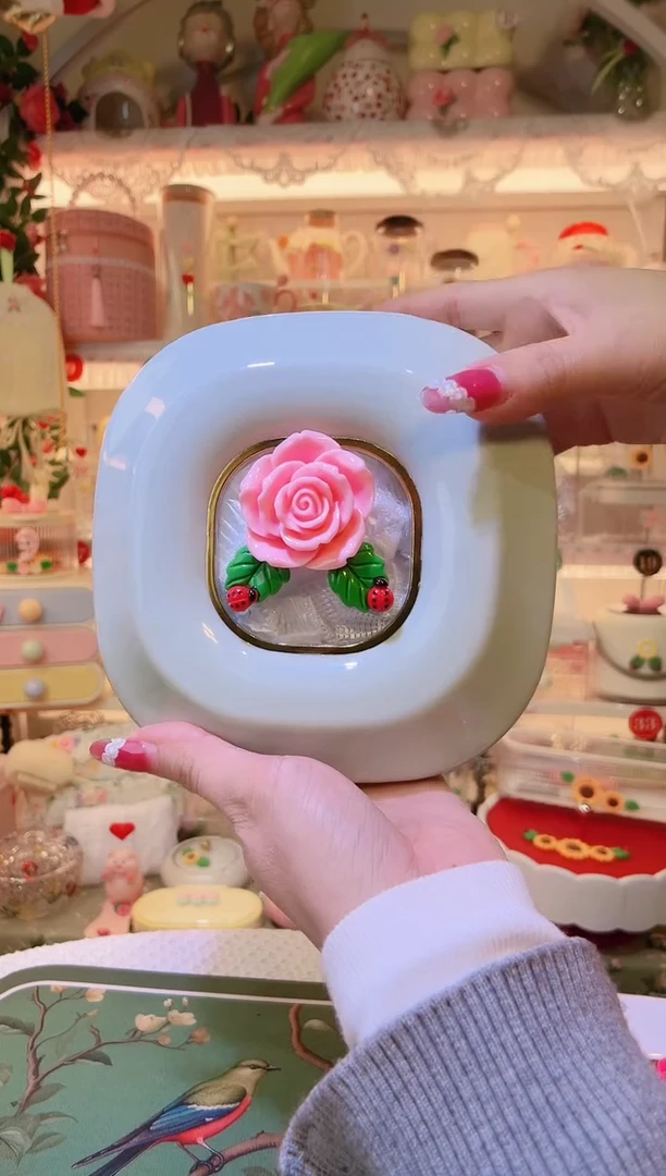 开播福利，仅剩一件！保鲜罩收纳盒绿色