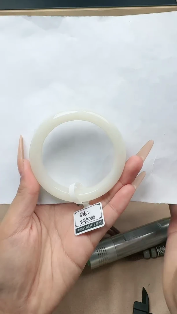 【闪购商品】和田玉手镯未镶嵌55/56圈口YY