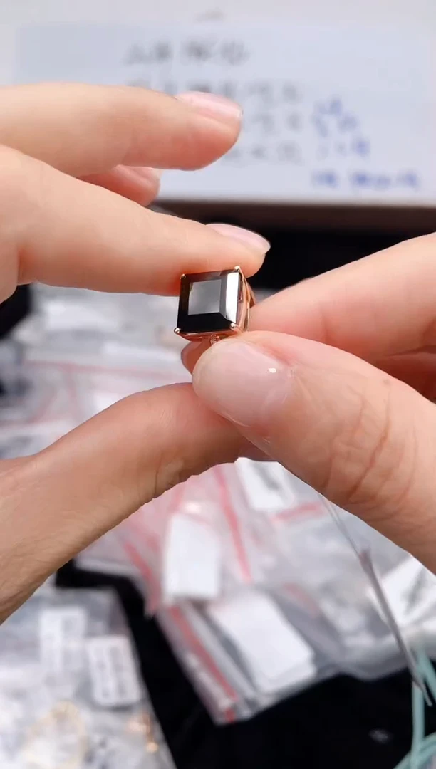 18K金镶嵌戒指碧玺-专柜-