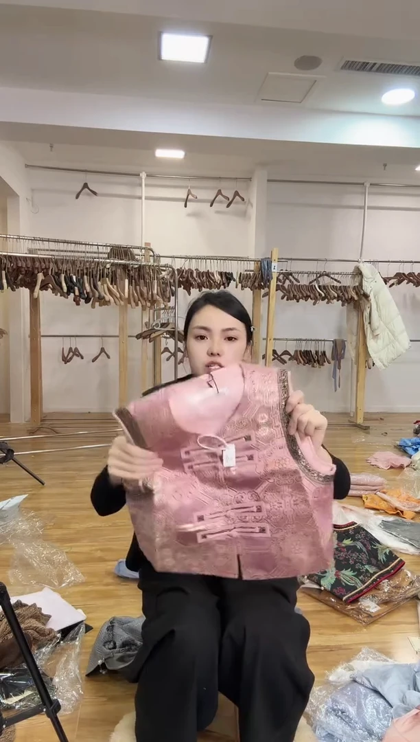 马甲  S  110斤以里