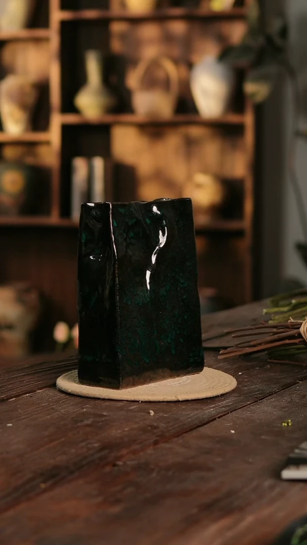 摆件19-412 陶瓷花器高25口径14