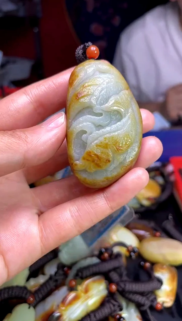 和田玉未镶嵌颈饰1