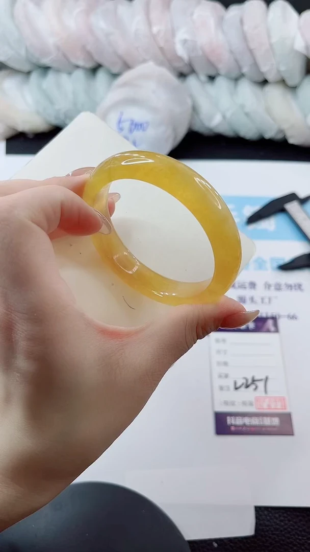 未镶嵌手镯石英质玉多样性发货L251