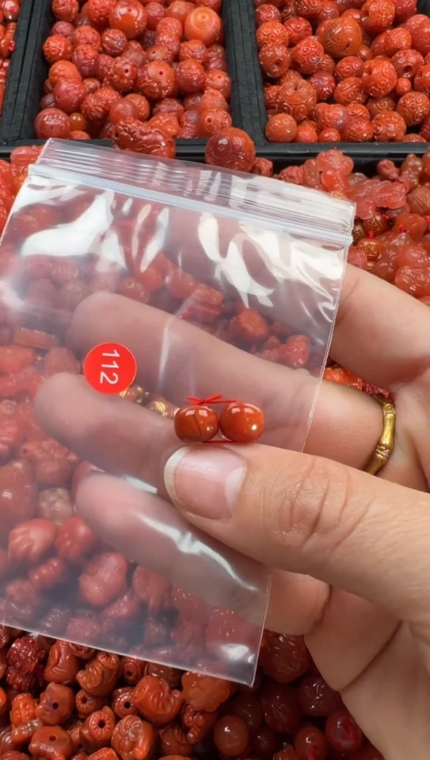 【闪购商品】南红玛瑙颈饰未镶嵌1