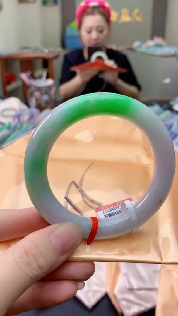 翡翠手镯未镶嵌0818317666