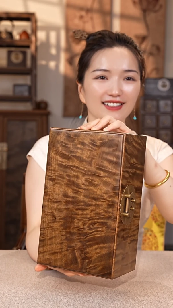 乌木类家具查**人金丝楠阴沉木满纹首饰盒