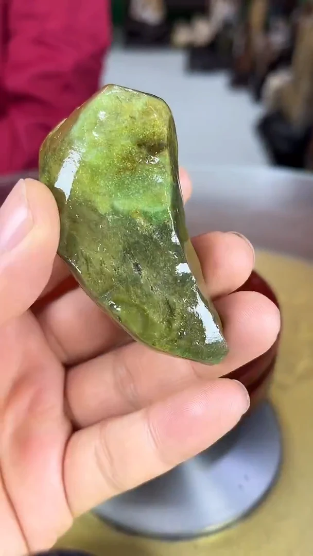 缅甸天然树化玉手把件