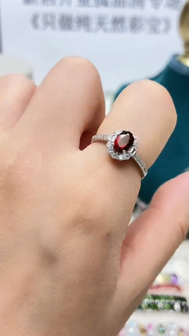 银S925镶嵌戒指石榴石099ZB1129产品一个（多样性）